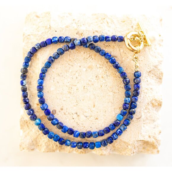 Blue and Gold Beaded Necklace with Pearl Pendant - Picture 4 of 10